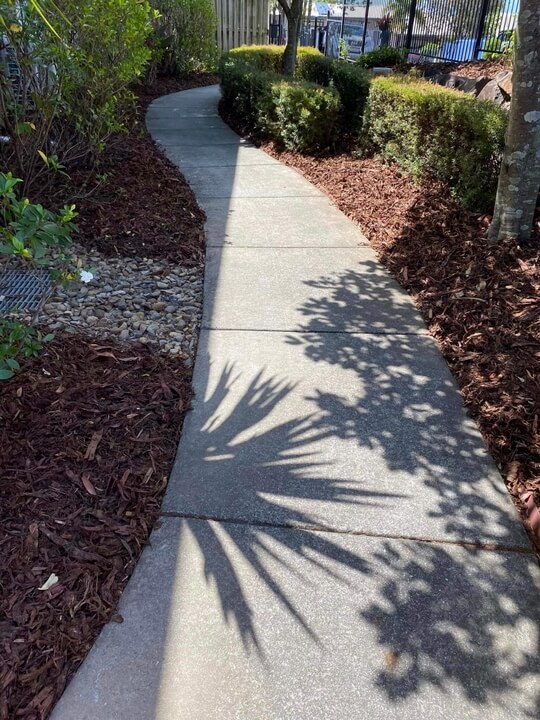 Garden Lawn Maintenance Brisbane 011