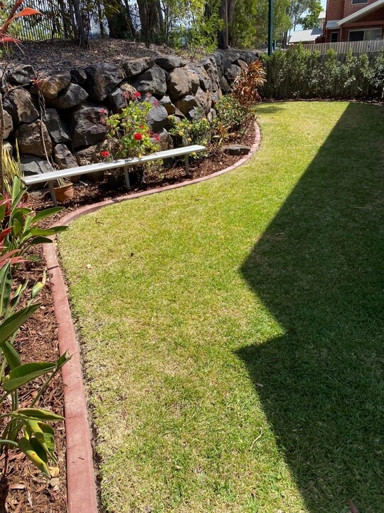 Garden Lawn Maintenance Brisbane 012