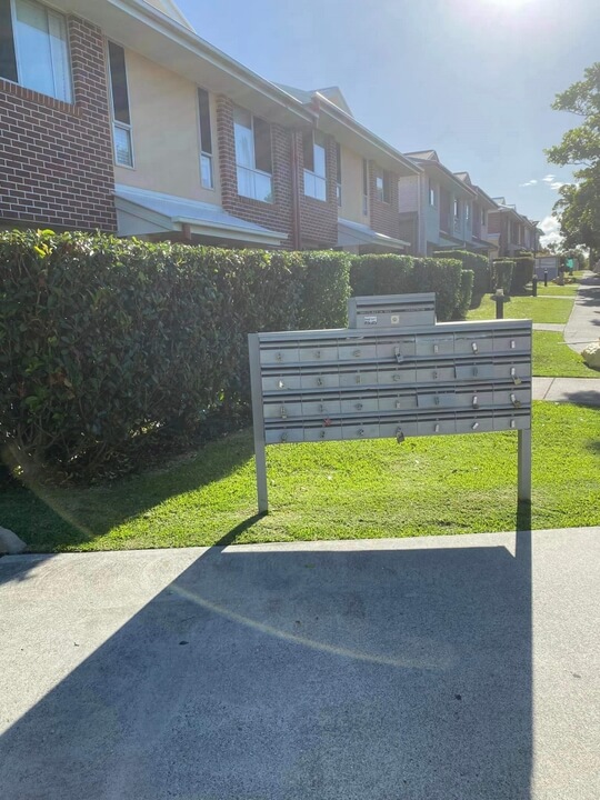 Garden Lawn Maintenance Brisbane 016